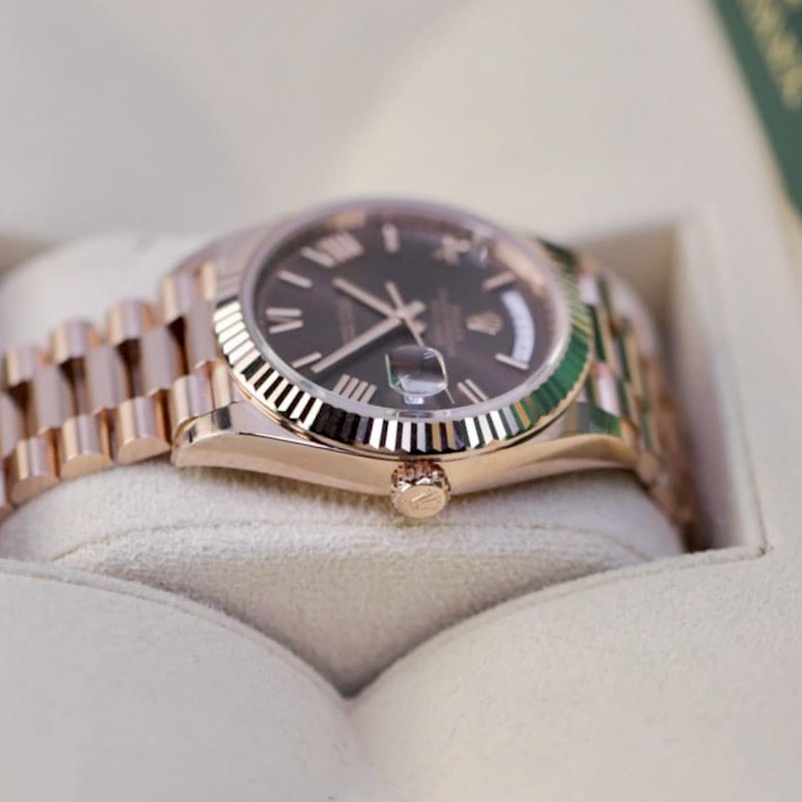 Đồng hồ Rolex Day-Date 228235 Mặt ChocolateCọc La Mã 40mm